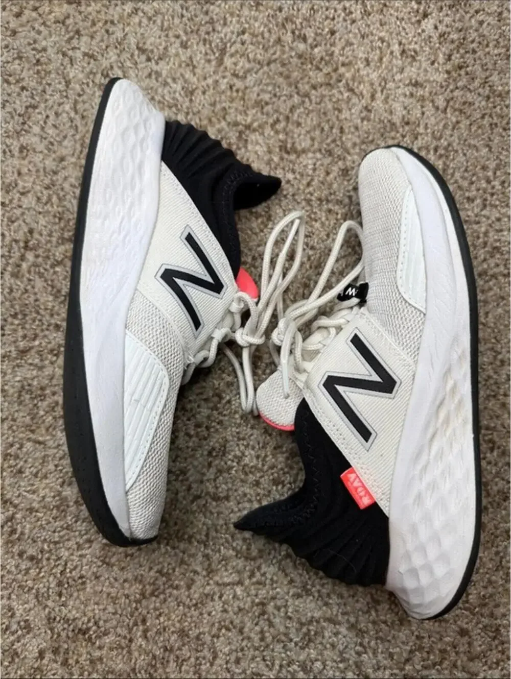 New Balance Women's Fresh Foam ROAV Running Shoes Size 6.5 - Picture 3 of 7